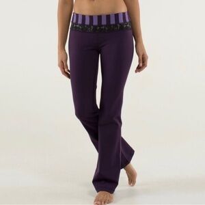 Vintage Y2K 2000s Lululemon Purple Yoga Pants with Striped Waistband